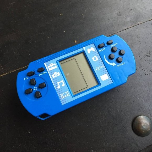 Hand Held Game Toy - Picture 1 of 8